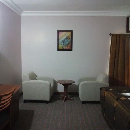 Mobushipe Denis Hotel Abuja מראה חיצוני תמונה