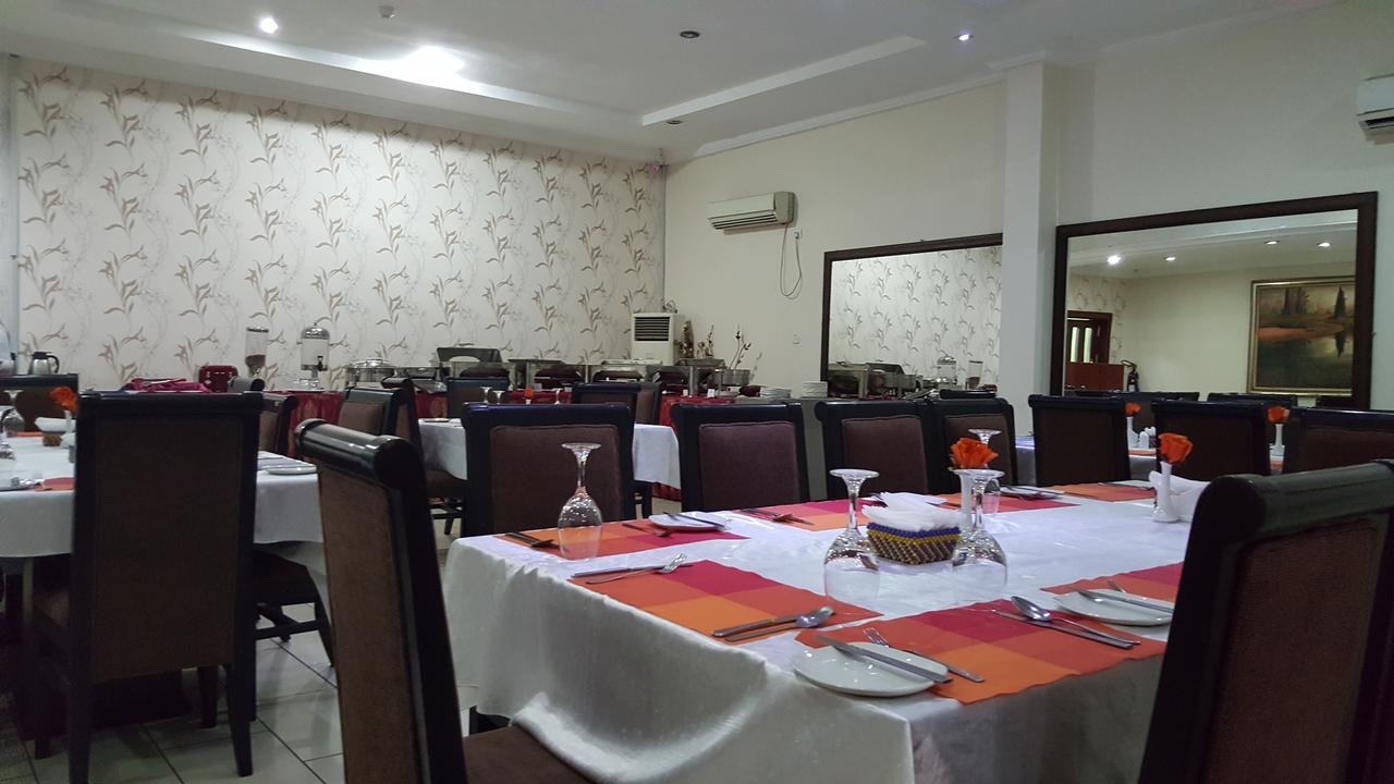 Mobushipe Denis Hotel Abuja מראה חיצוני תמונה
